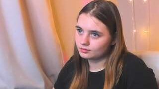 Alli-Aster nude on cam in her Live Sex Chat Room