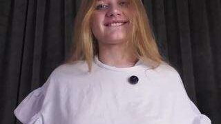 ArletteCrumbley nude on cam in her Live Sex Chat Room