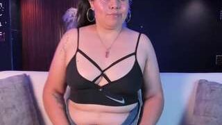 Chlloe-Lee nude on cam in her Live Sex Chat Room