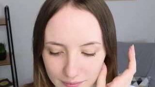 Donna-Mooree nude on cam in her Live Sex Chat Room