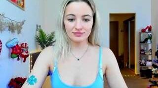 Miriania nude on cam in her Live Sex Chat Room