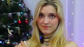 SarahFoxxxy nude on cam in her Live Sex Chat Room