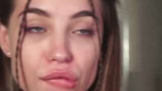 DarelleHeming nude on cam in her Live Sex Chat Room