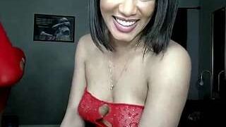 EverythingSexy nude on cam in her Live Sex Chat Room