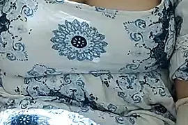 mallupriyapriya nude strip on webcam for live porn chat