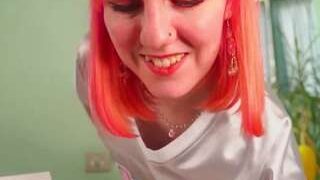 MaxineBuss nude on cam in her Live Sex Chat Room