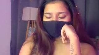 qucikanna nude on cam in her Live Sex Chat Room