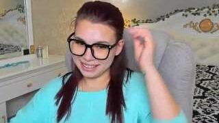 ShelbieRa nude on cam in her Live Sex Chat Room