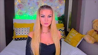 _UrLexxly nude strip on webcam for live porn chat