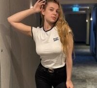 freiiaflower nude strip on webcam for live porn chat