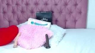 KiimGrey nude on cam in her Live Sex Chat Room