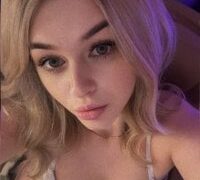 Love_Bri nude strip on webcam for live porn chat