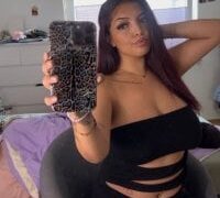 maj0lie nude strip on webcam for live porn chat