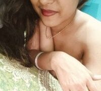 sexyindi_couple nude strip on webcam for live porn chat