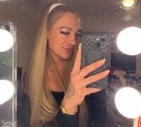 LizzyLush_ nude strip on webcam for live porn chat