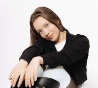 Leri_Dells nude strip on webcam for live porn chat