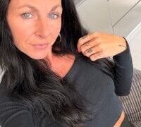 Mel-Mia nude strip on webcam for live porn chat