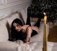 MollyKissy nude strip on webcam for live porn chat