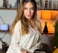 SweetieSinXXX nude strip on webcam for live porn chat