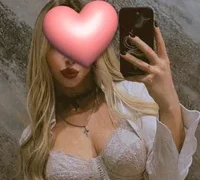 QuennNefertiti nude strip on webcam for live porn chat